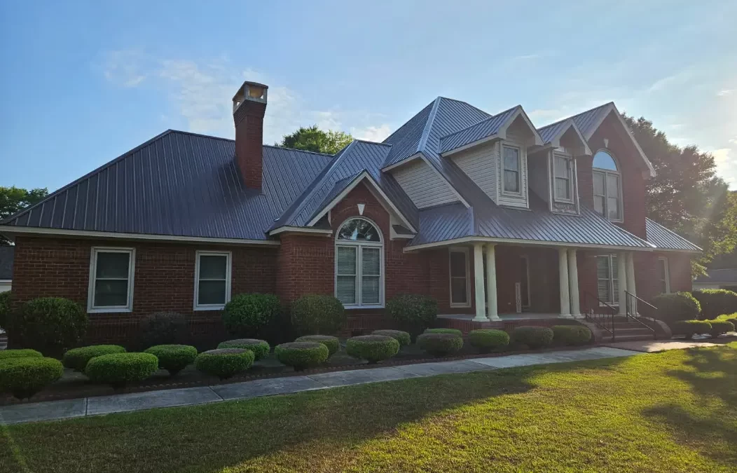 The Lifespan Advantages of a Metal Roof Replacement